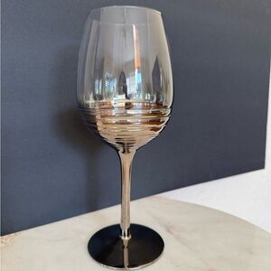 Circleware silver fade swirl wine glass 9” tall